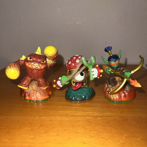 Lot of 14 various collectible Activision Skylanders Figures Wii Wireless Portal - Picture 8 of 11